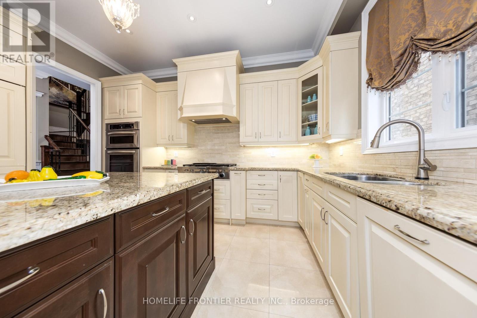 283 Lady Valentina Avenue, Vaughan, Ontario  L6A 4T2 - Photo 14 - N13235540