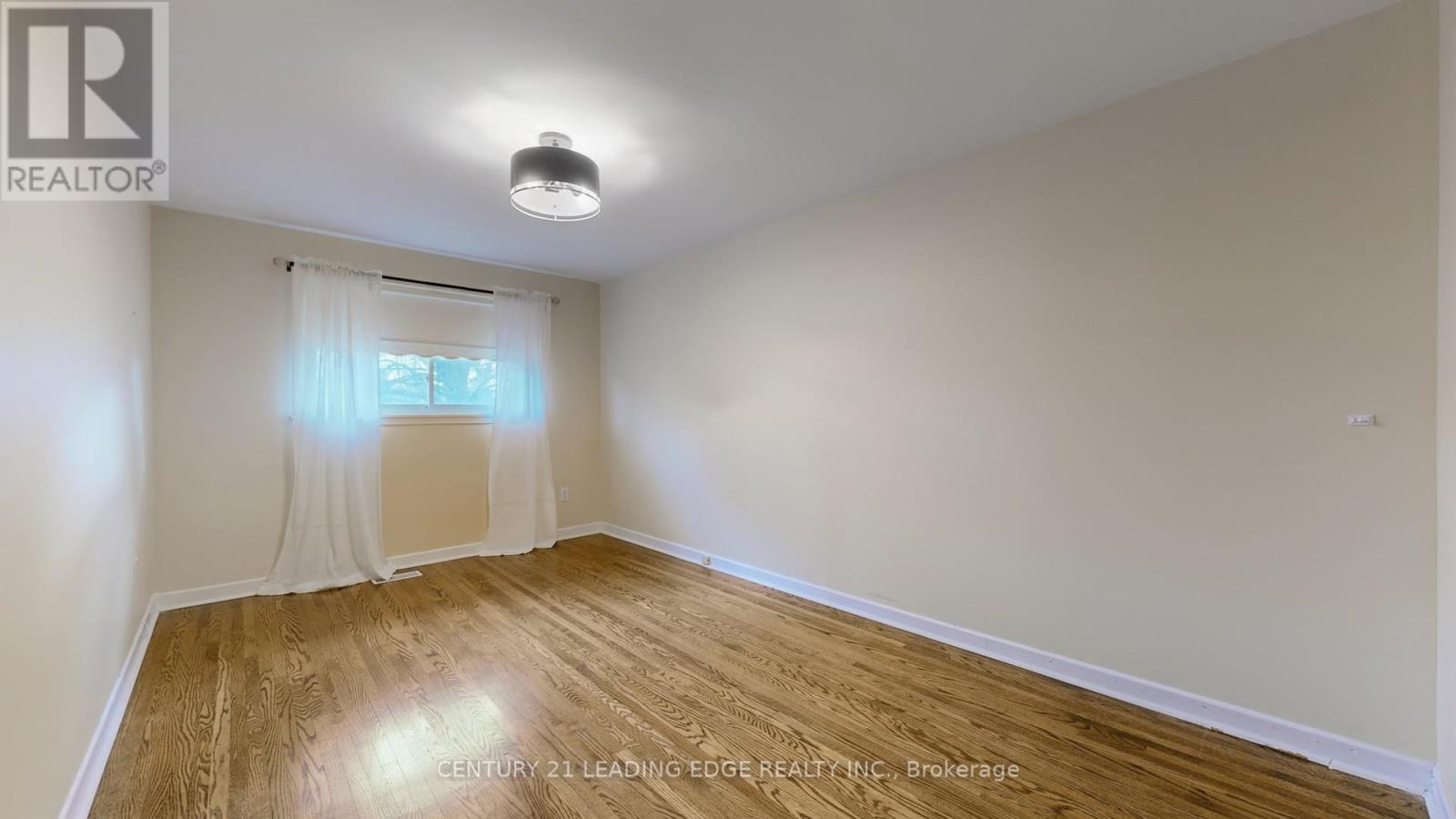 113 Sherwood Forest Drive, Markham, Ontario  L3P 1P9 - Photo 11 - N13235566