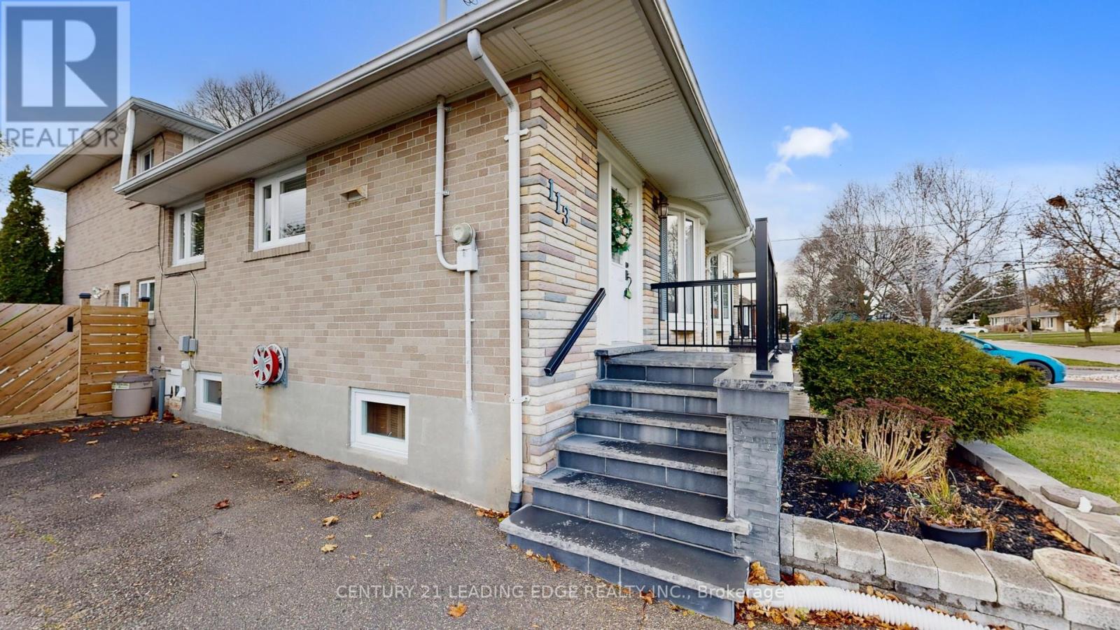 113 Sherwood Forest Drive, Markham, Ontario  L3P 1P9 - Photo 3 - N13235566