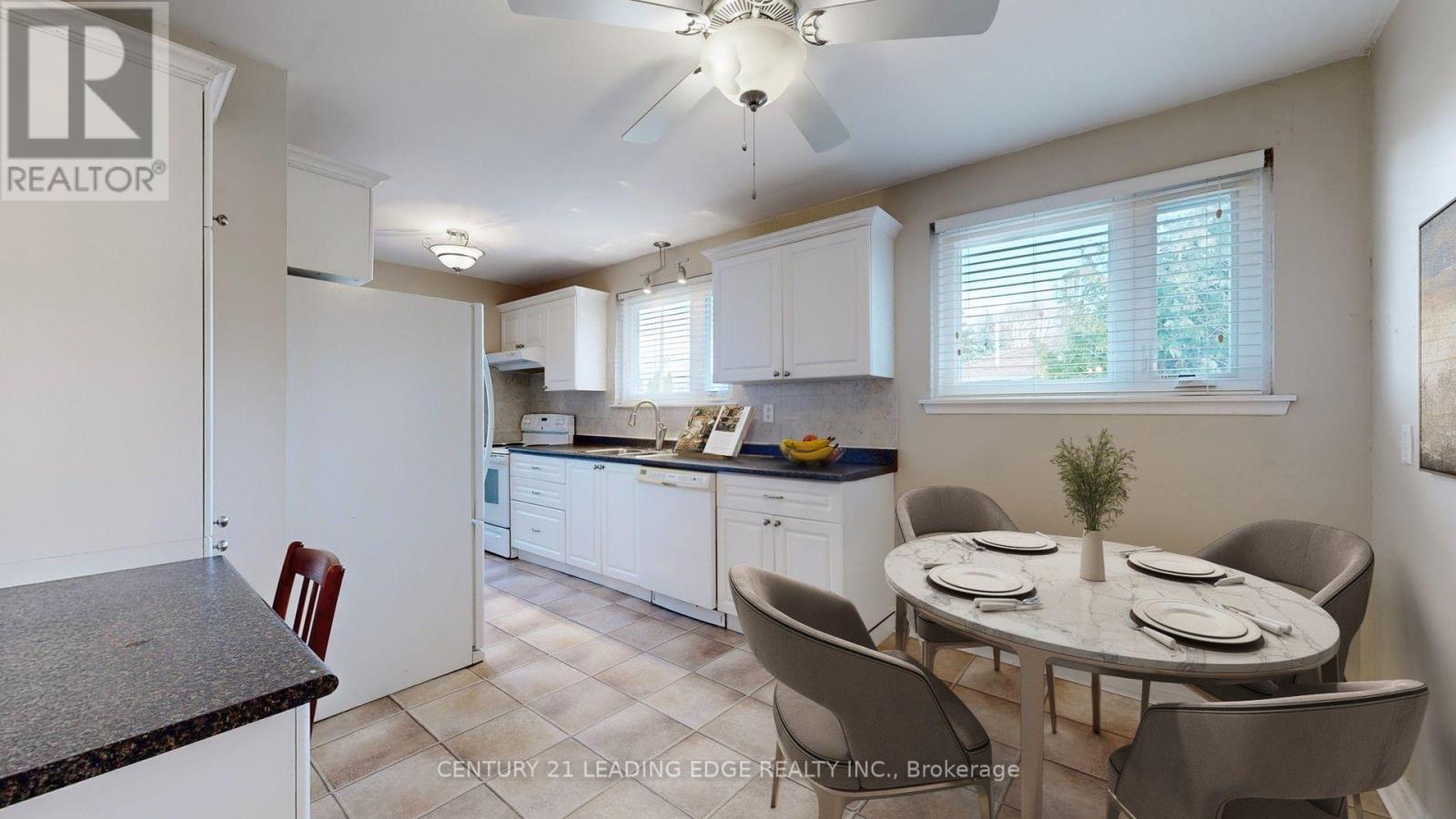 113 Sherwood Forest Drive, Markham, Ontario  L3P 1P9 - Photo 7 - N13235566