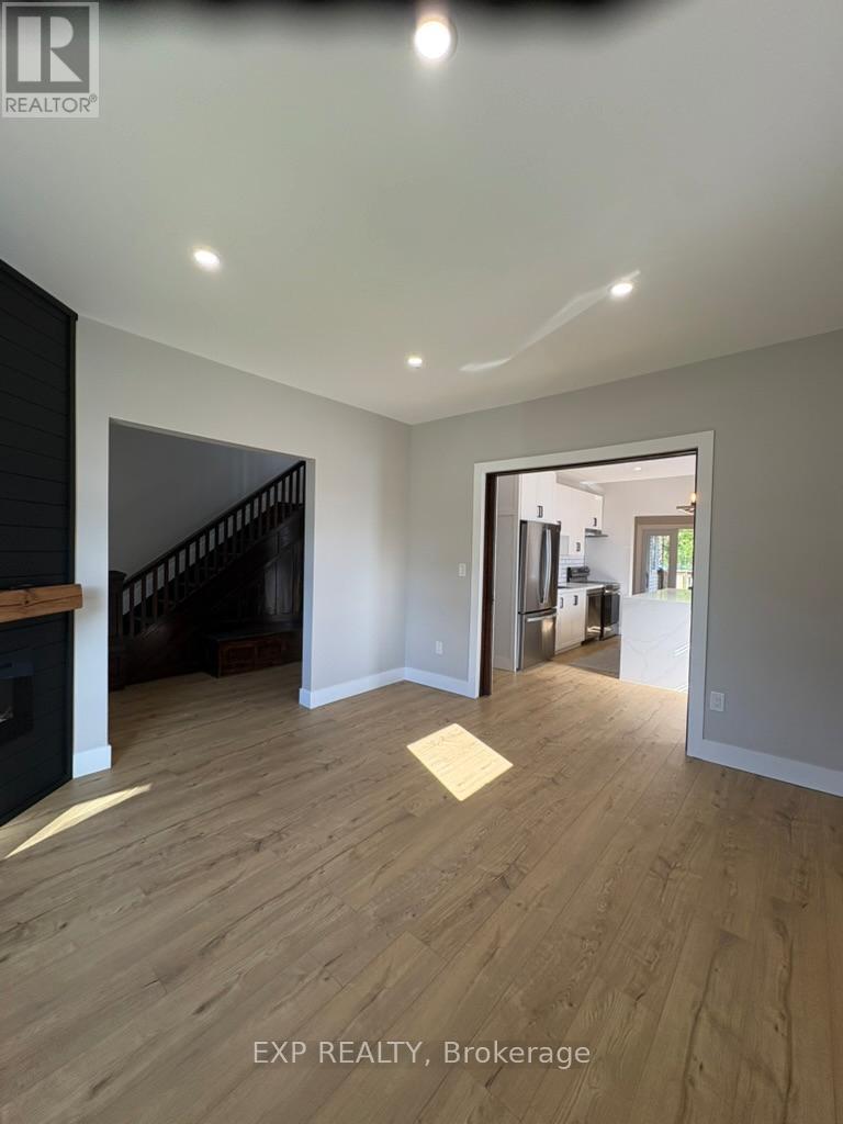 385 Hugel Avenue, Midland, Ontario  L4R 1T8 - Photo 4 - S13235326