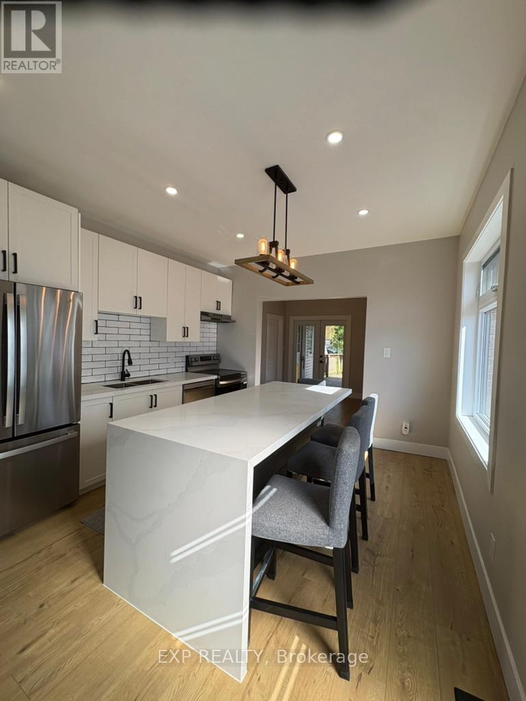 385 Hugel Avenue, Midland, Ontario  L4R 1T8 - Photo 5 - S13235326