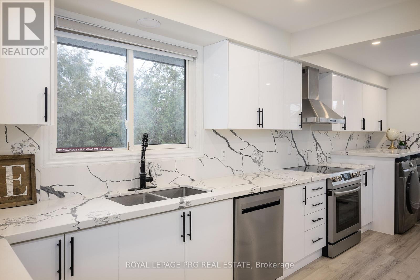 263 Cook Street, Barrie (Grove East), Ontario  L4M 4H7 - Photo 7 - S13235434