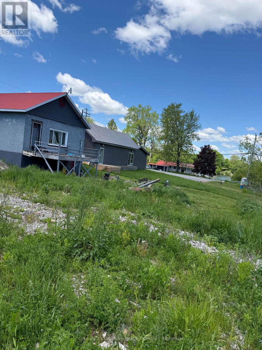 3035-3047 County Rd 10 Road, Prince Edward County, Ontario  K0K 2P0 - Photo 22 - X13235596