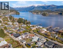 351 BEACHVIEW DRIVE, North Vancouver, British Columbia