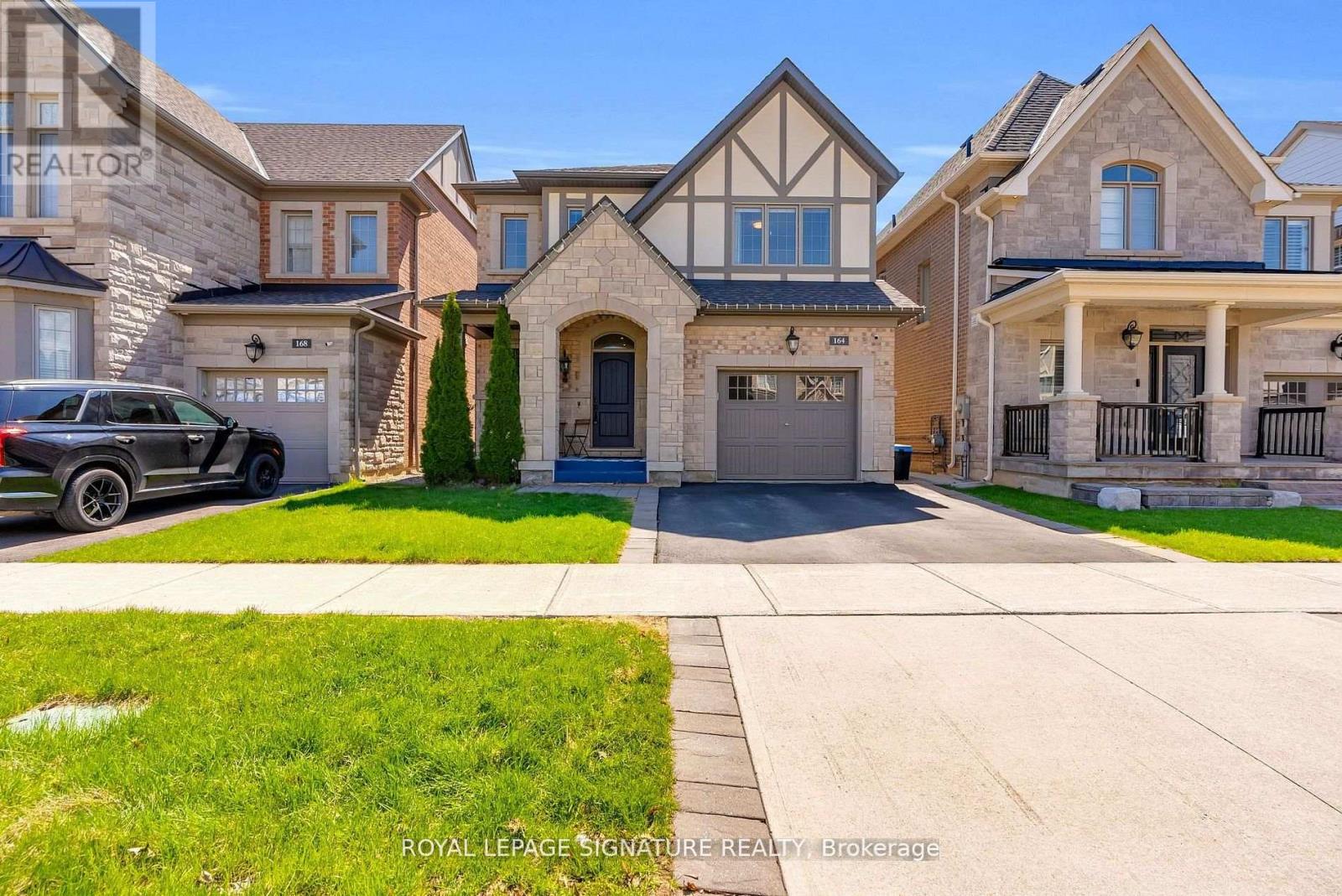 164 Wheat Boom Drive, Oakville, Ontario  L6H 7C3 - Photo 2 - W13235272