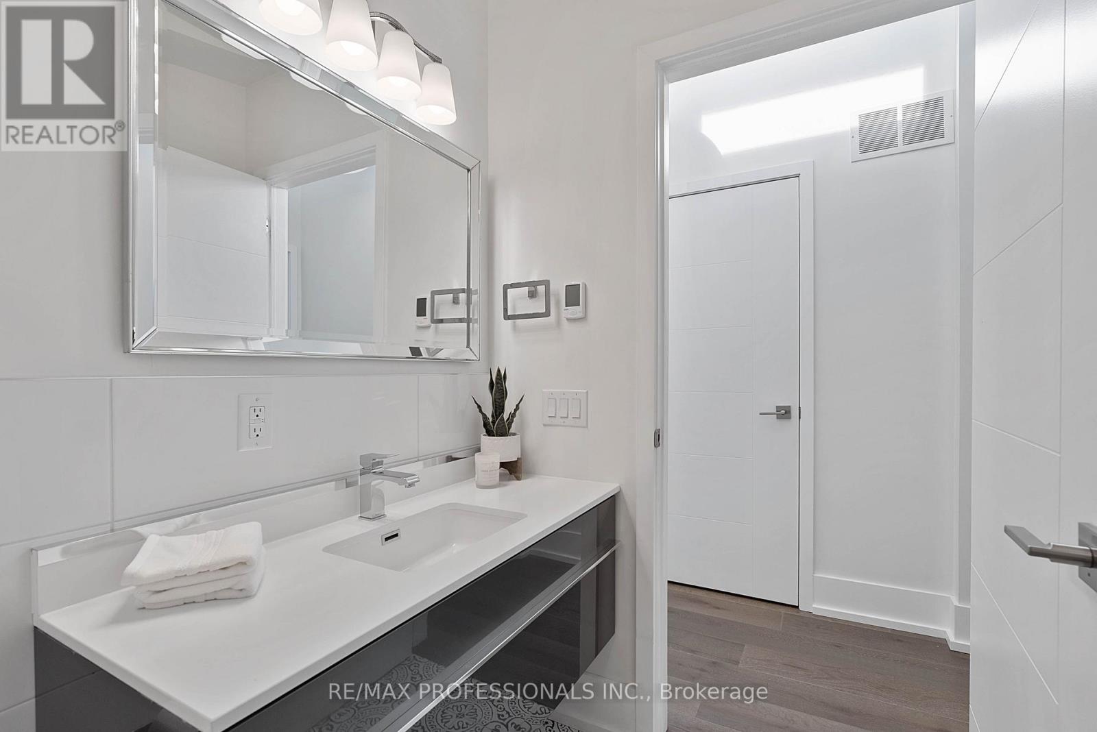 171 Symons Street, Toronto, Ontario  M8V 1V1 - Photo 32 - W13235298