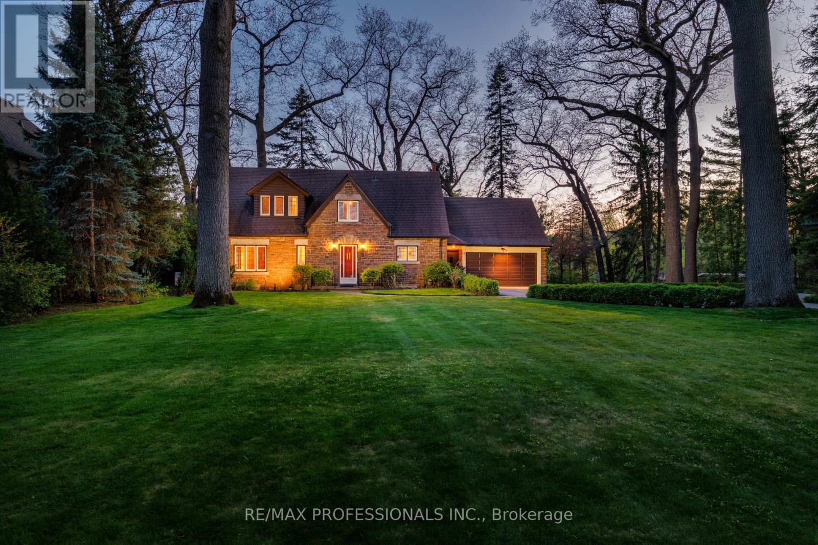 14 NORTH DRIVE N, Toronto, Ontario