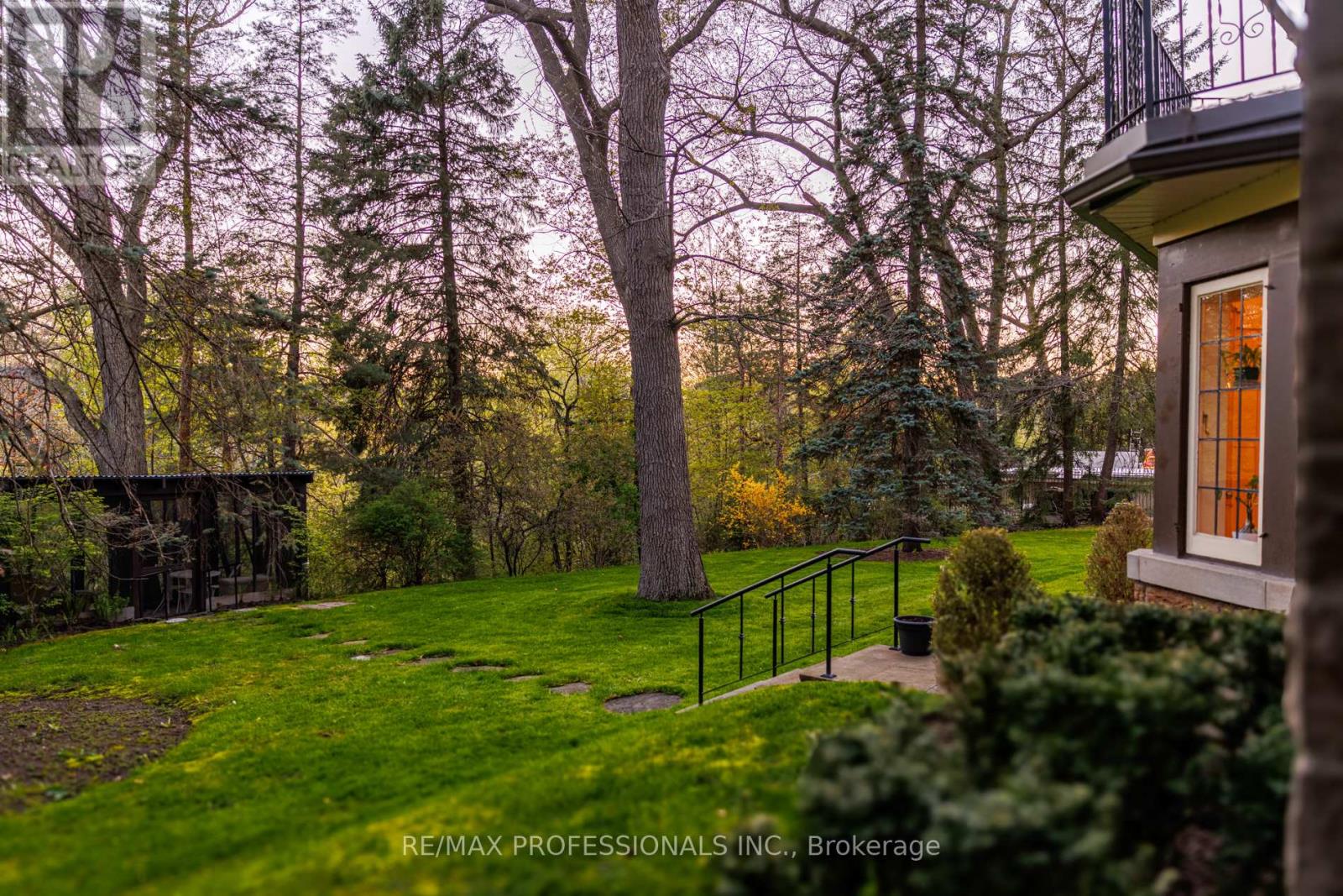 14 North Drive N, Toronto, Ontario  M9A 4P9 - Photo 42 - W13235322