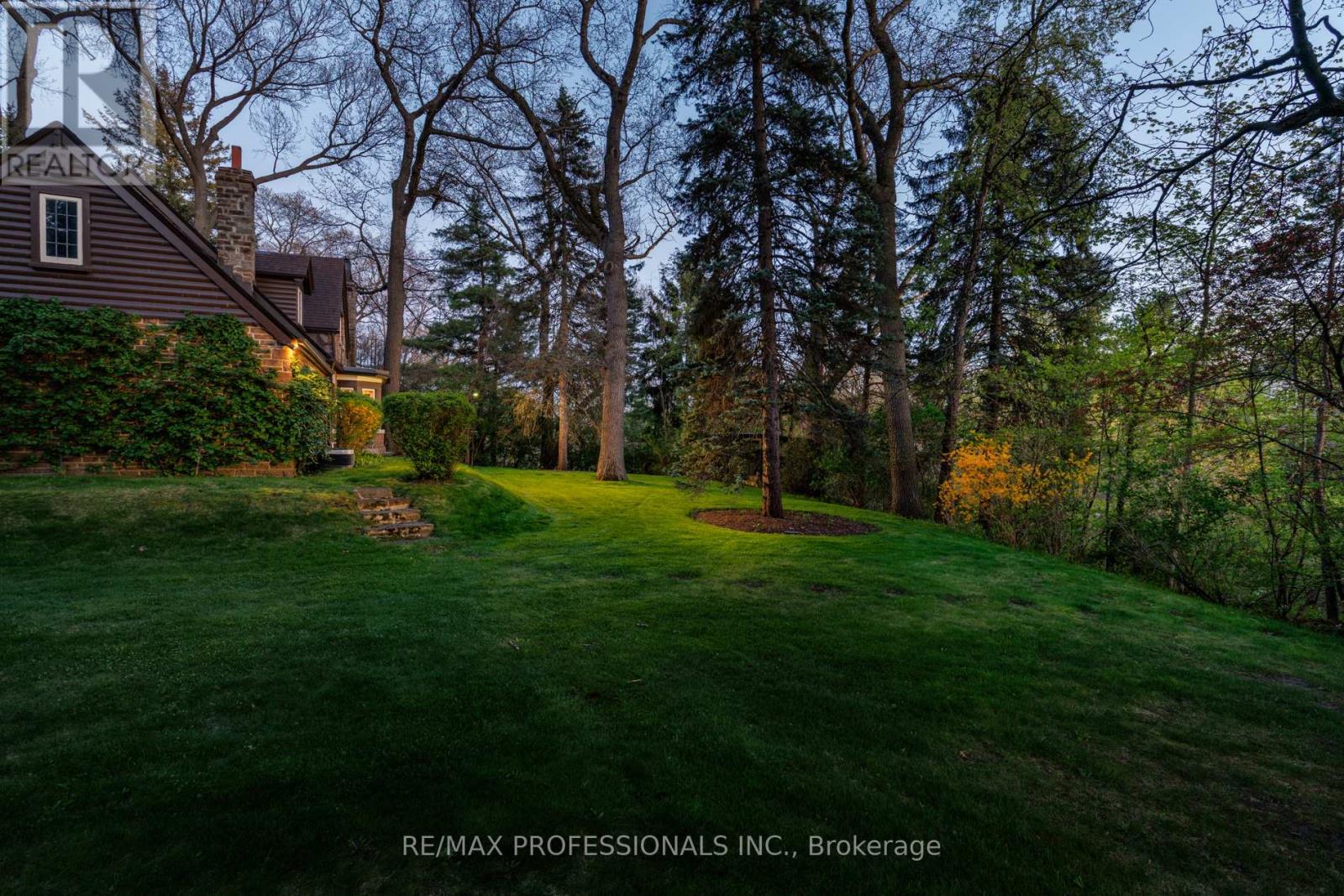 14 North Drive N, Toronto, Ontario  M9A 4P9 - Photo 47 - W13235322