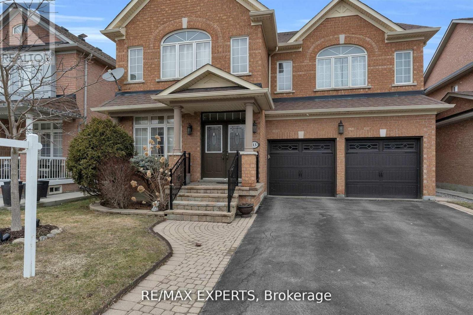 13 VILLAGEWOOD STREET, Brampton, Ontario