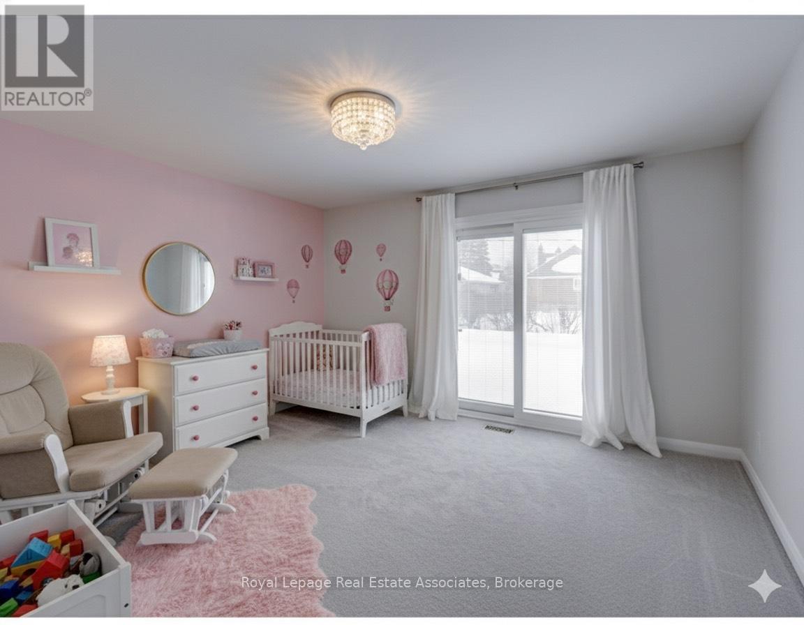9 Beaverbrook Avenue, Toronto, Ontario  M9B 2M8 - Photo 21 - W13235410