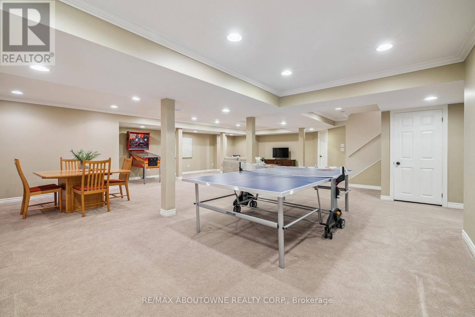 1424 The Links Drive, Oakville, Ontario  L6M 2N9 - Photo 28 - W13235464