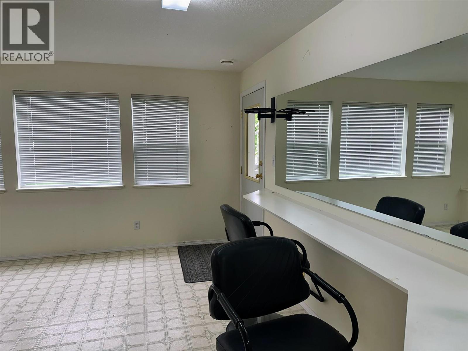 5924 Stafford Road, Nelson, British Columbia  V1L 6P3 - Photo 42 - 10389832