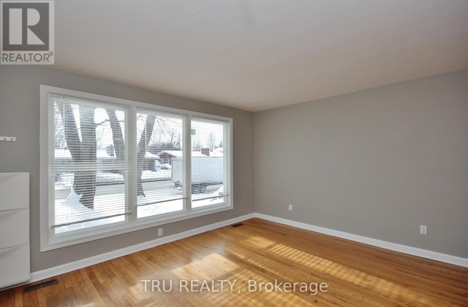 A - 1259 Maitland Avenue, Ottawa, Ontario  K2C 2C4 - Photo 8 - X13235650