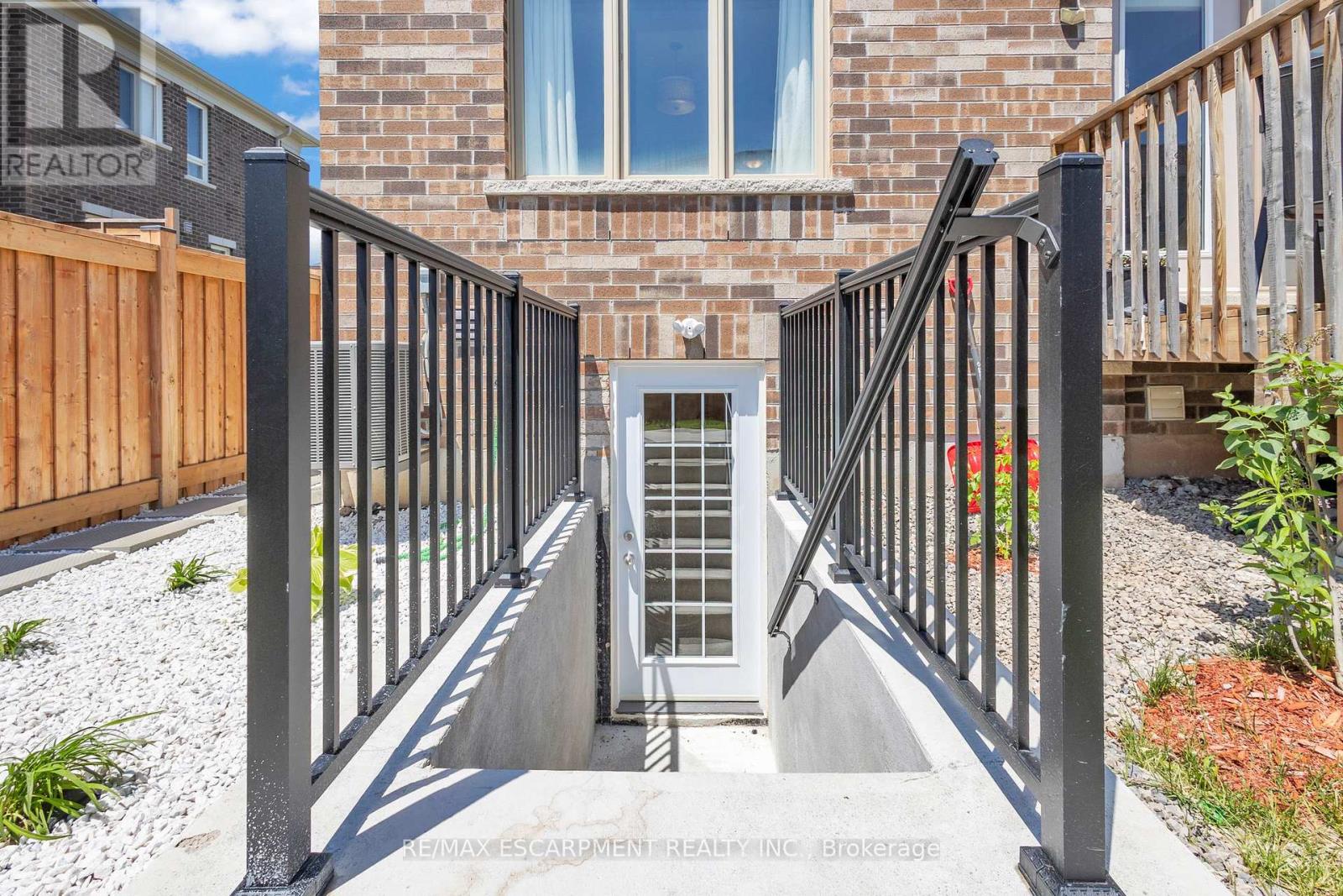 101 Westfield Crescent, Hamilton, Ontario  L8B 1X9 - Photo 47 - X13235316