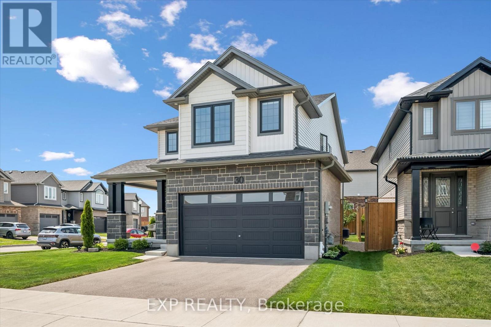30 Waterbow Trail, Kitchener, Ontario  N2A 0K4 - Photo 2 - X13235358