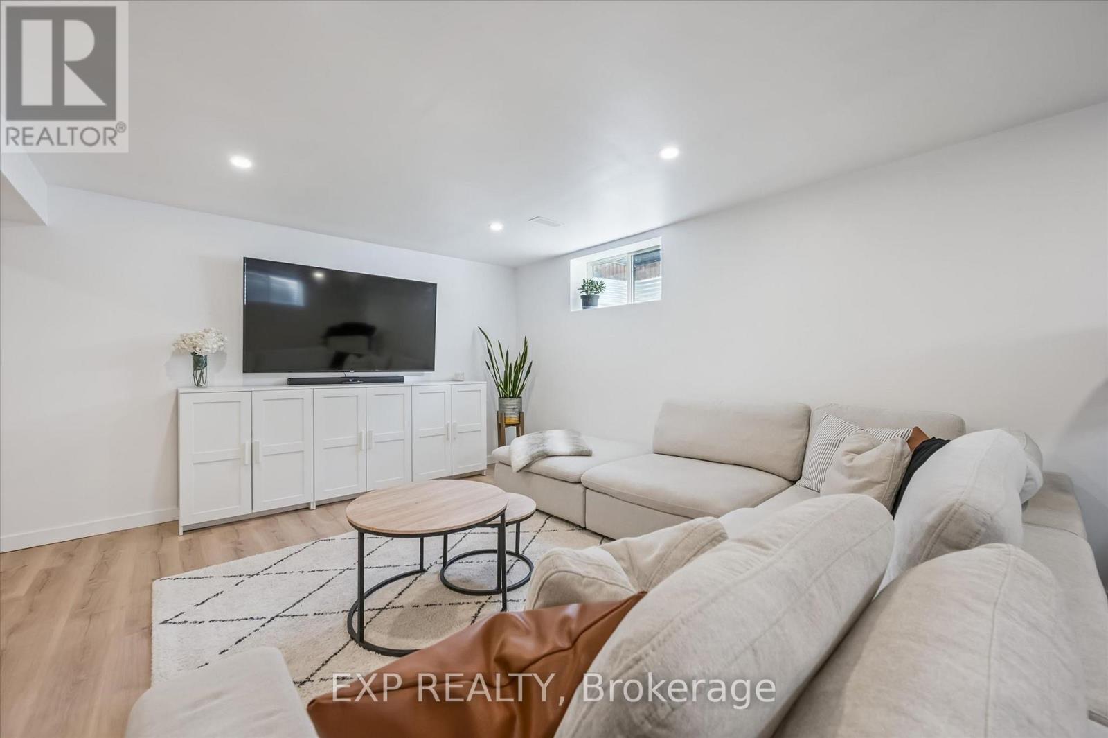 30 Waterbow Trail, Kitchener, Ontario  N2A 0K4 - Photo 37 - X13235358