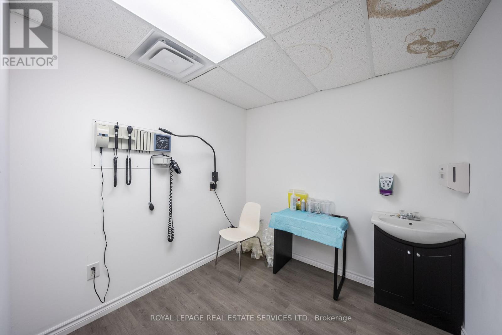 323 Upper Wentworth Street, Hamilton, Ontario  L9A 4T2 - Photo 17 - X13235502