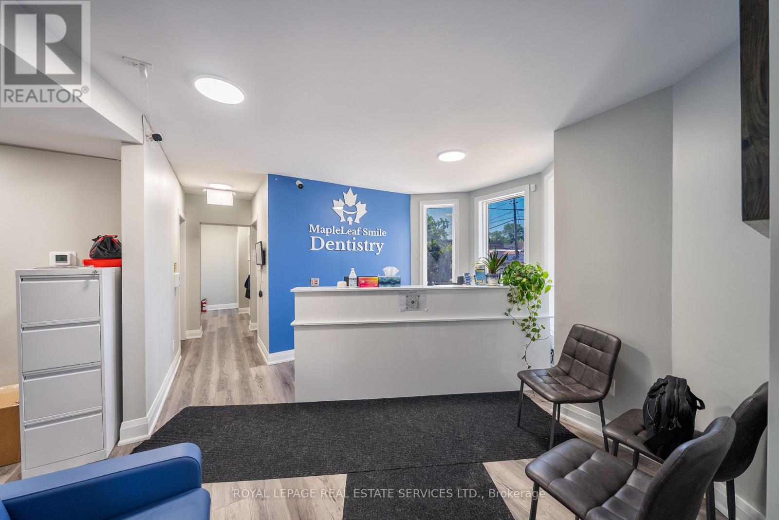 323 Upper Wentworth Street, Hamilton, Ontario  L9A 4T2 - Photo 3 - X13235502