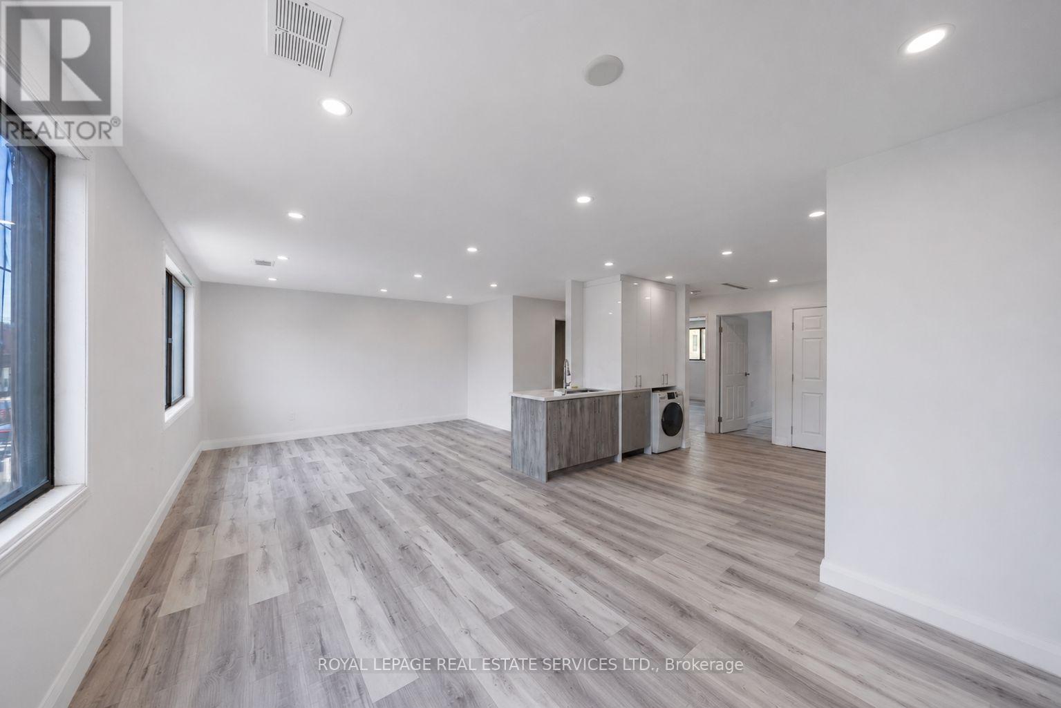 323 Upper Wentworth Street, Hamilton, Ontario  L9A 4T2 - Photo 38 - X13235502