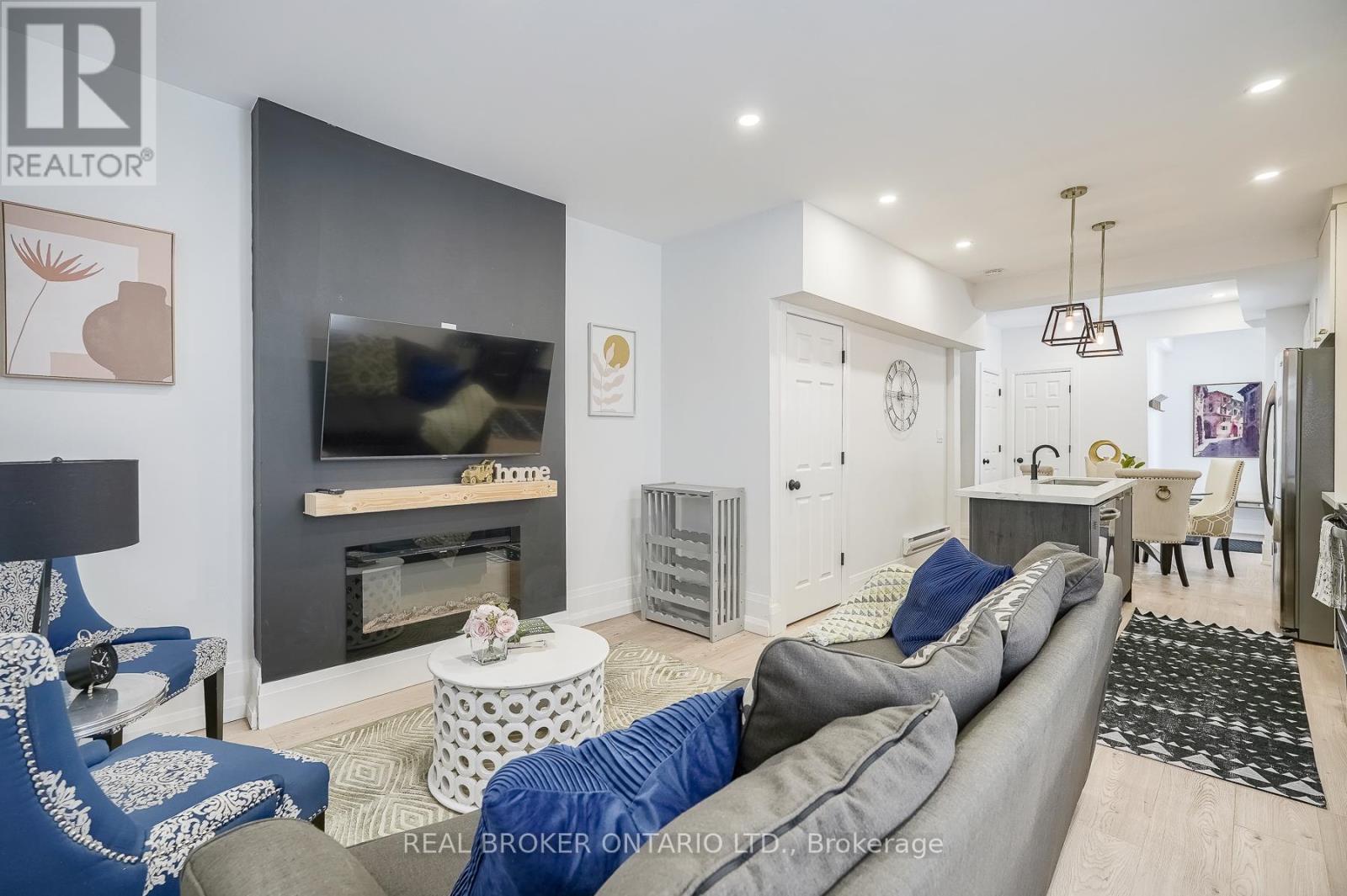 8 Elizabeth Street, St. Catharines, Ontario  L2R 2L1 - Photo 12 - X13235514