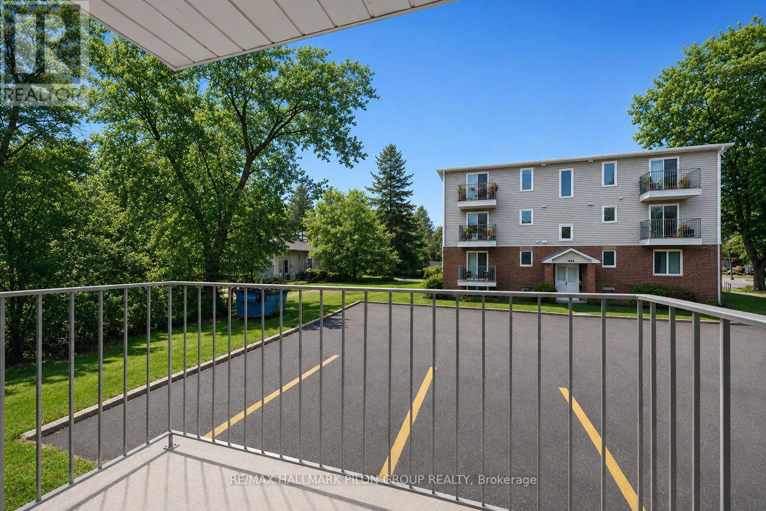 100 - 902 Notre Dame Street, Russell, Ontario  K0A 1W0 - Photo 12 - X12936938