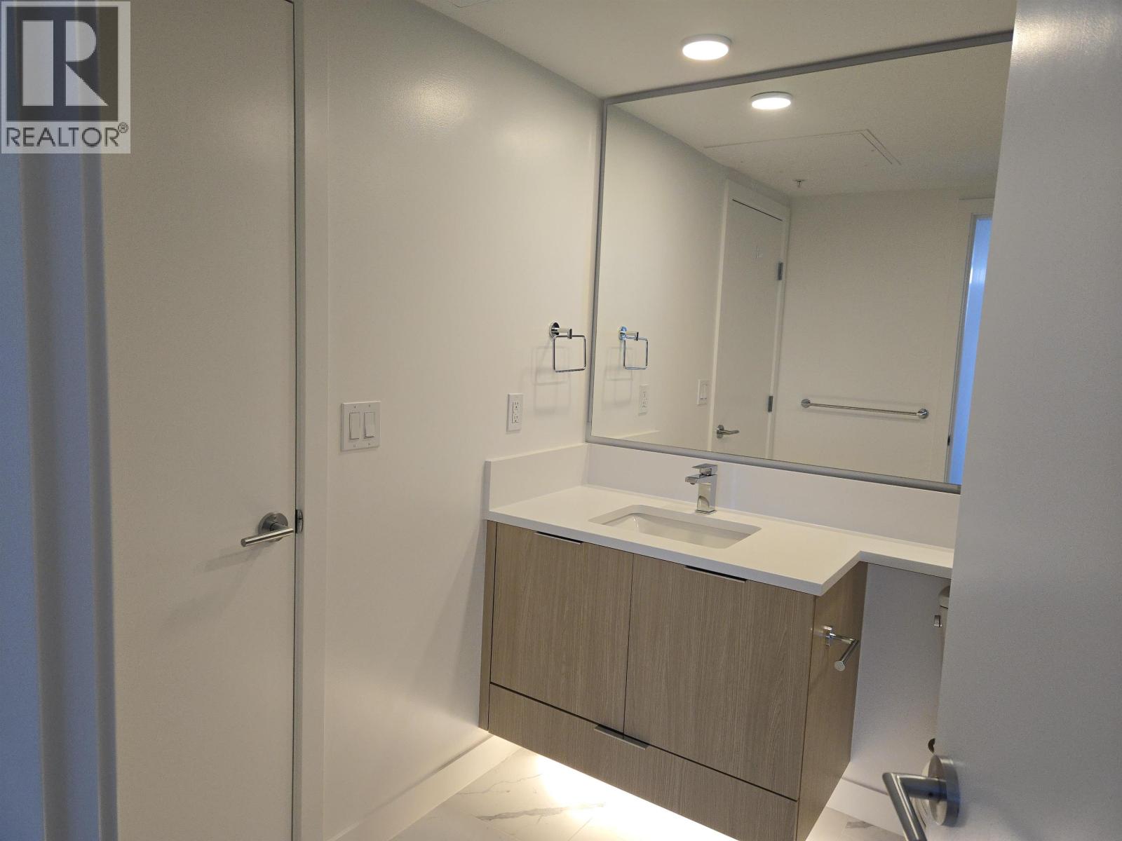 407 7769 Park Crescent, Burnaby, British Columbia  V3N 0J7 - Photo 9 - R3130357