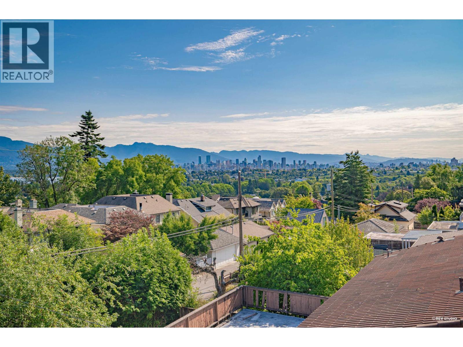3853 W 14th Avenue, Vancouver, British Columbia  V6R 2X1 - Photo 2 - R3131355