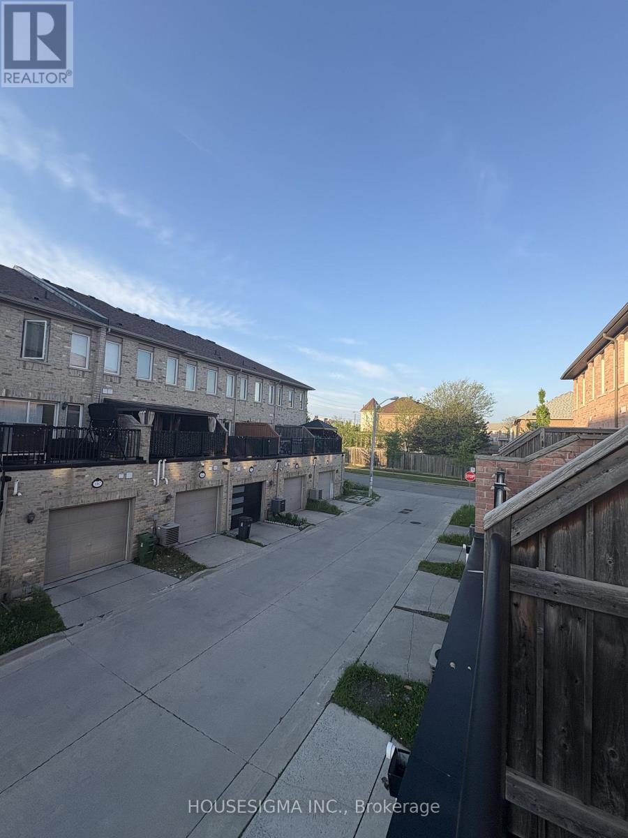 40 De Jong Street, Toronto, Ontario  M1P 0B9 - Photo 39 - E13234560