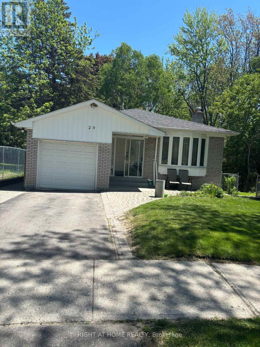 29 RAVENVIEW DRIVE, Toronto, Ontario
