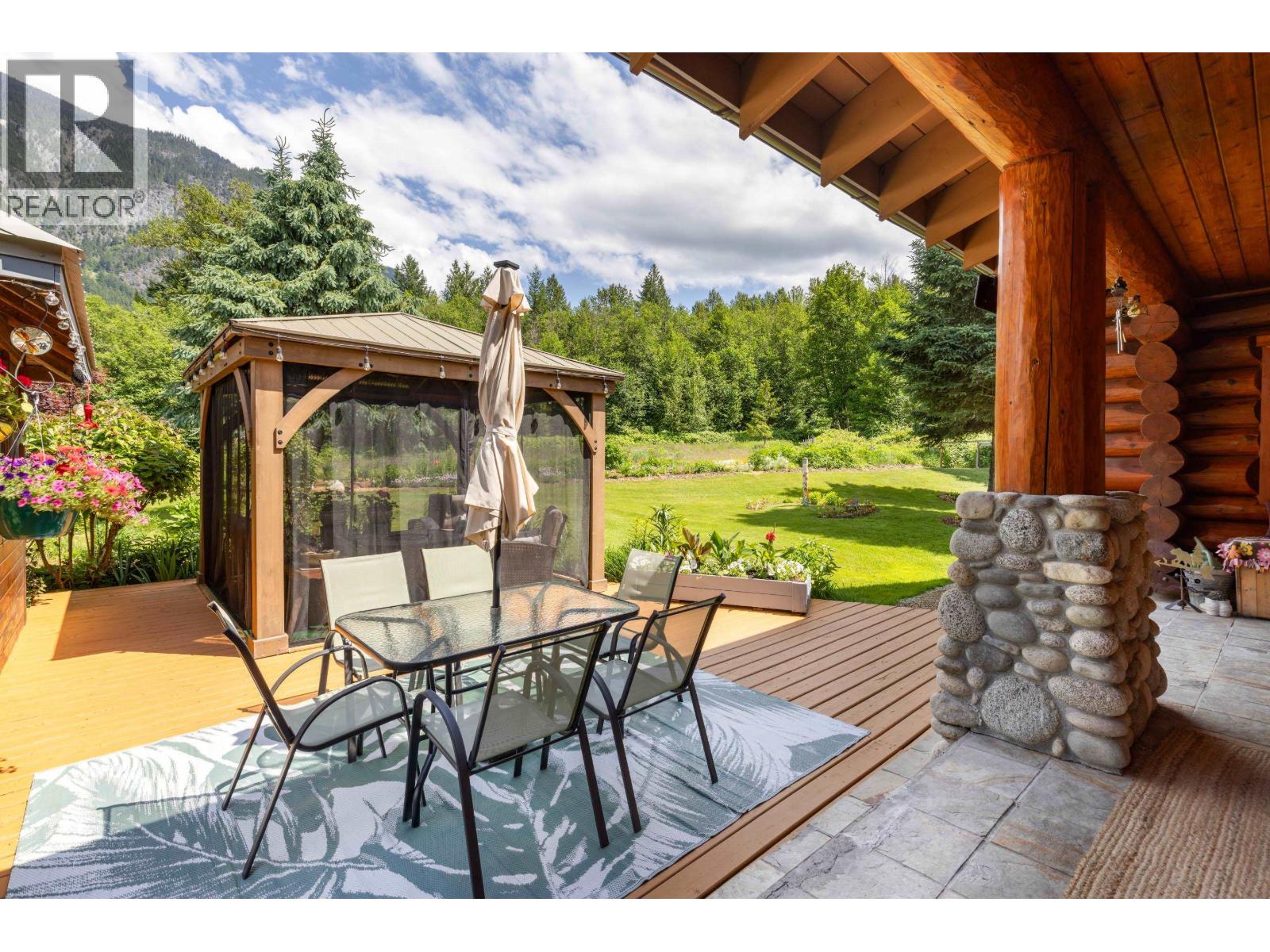 7744 Owl Ridge Road, Mount Currie, British Columbia  V0N 2K0 - Photo 12 - R3131705