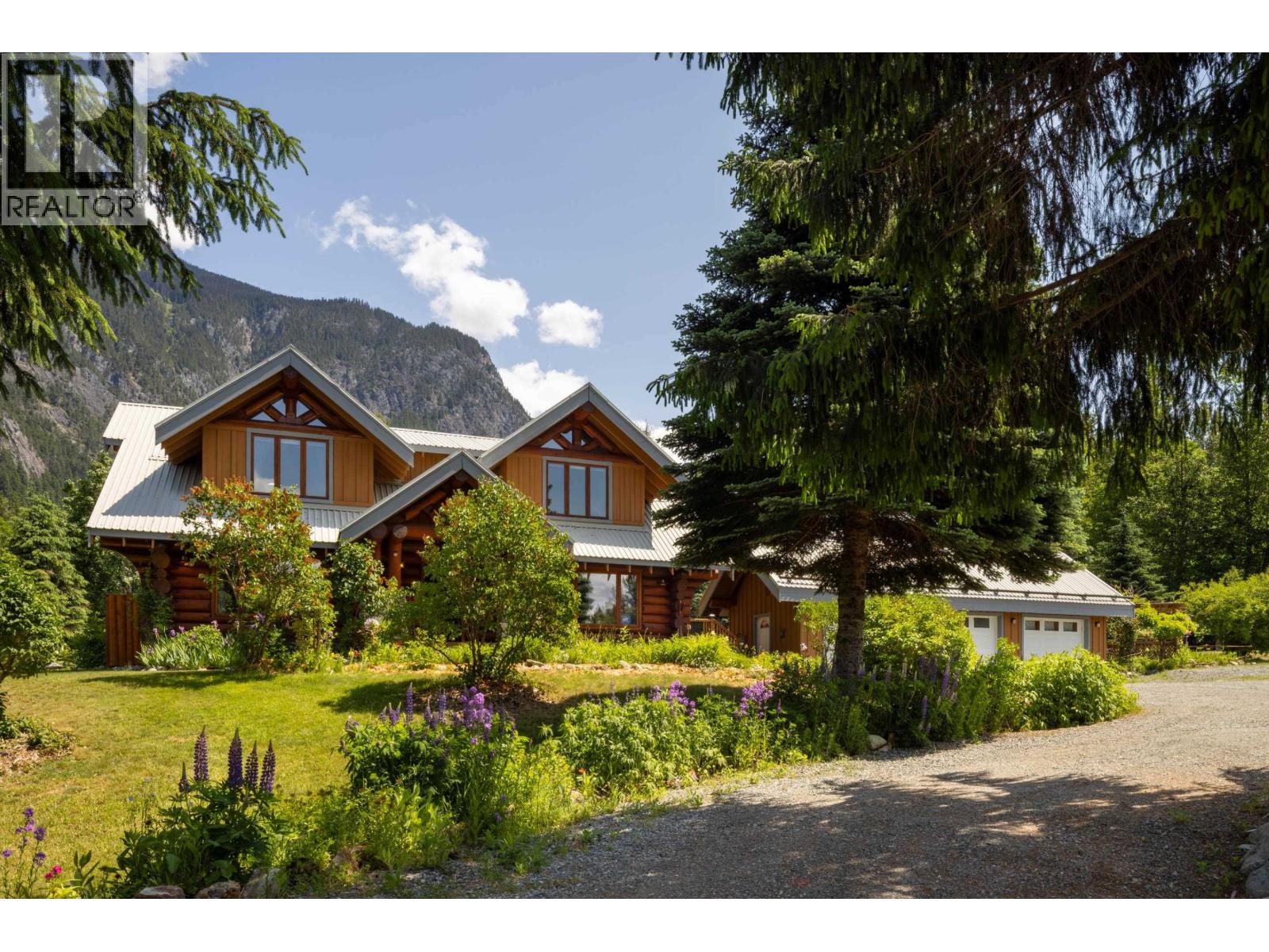7744 Owl Ridge Road, Mount Currie, British Columbia  V0N 2K0 - Photo 36 - R3131705