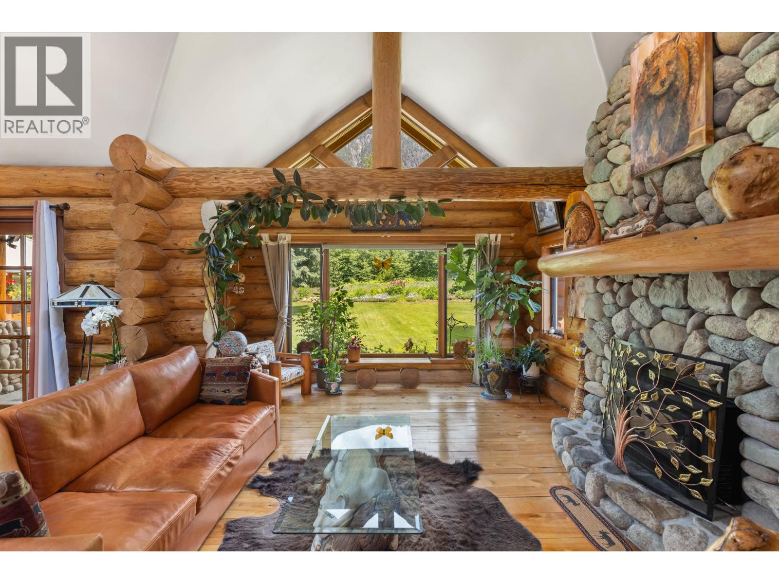 7744 Owl Ridge Road, Mount Currie, British Columbia  V0N 2K0 - Photo 5 - R3131705