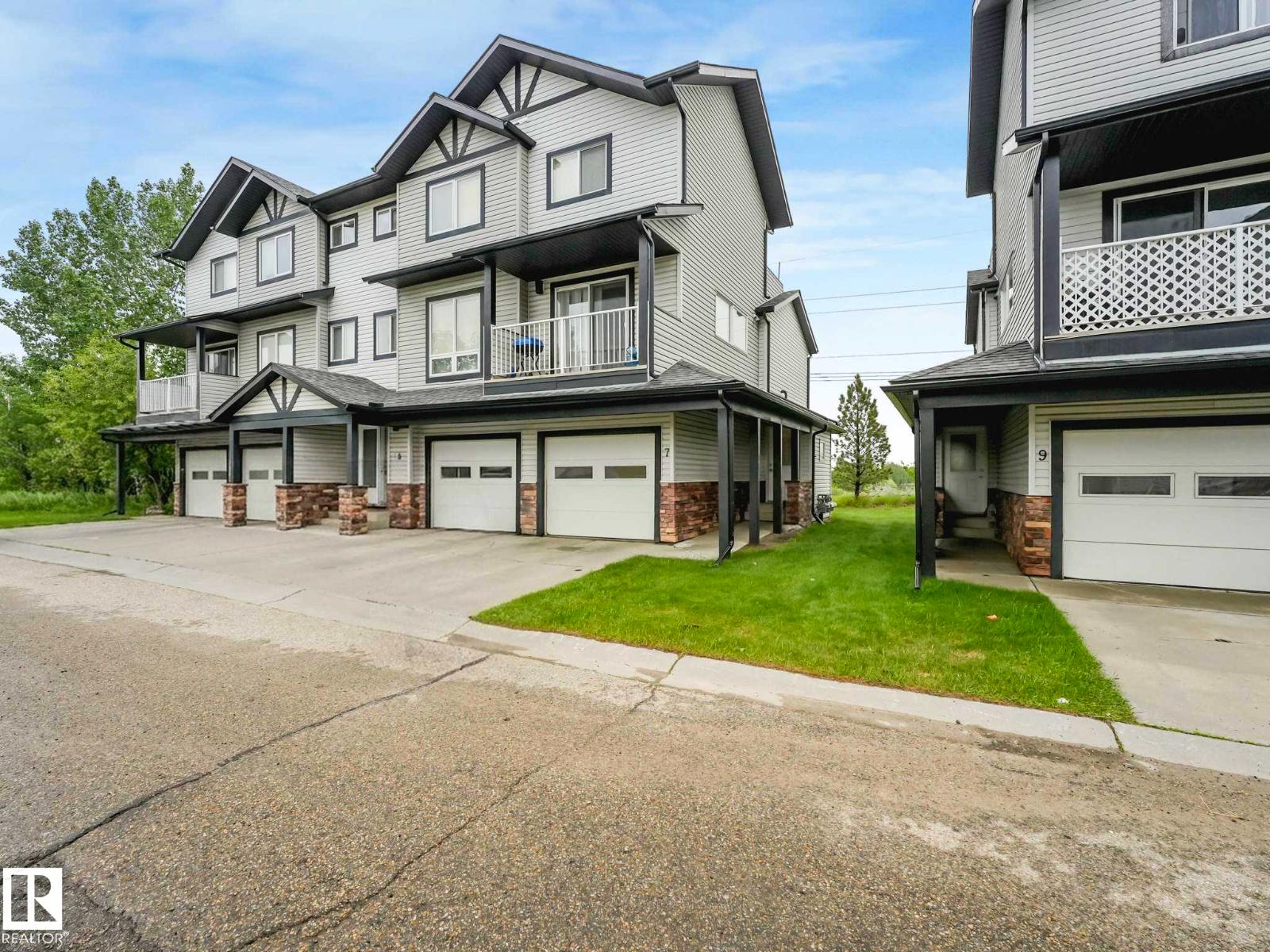 #7 11 CLOVER BAR LN, Sherwood Park, Alberta