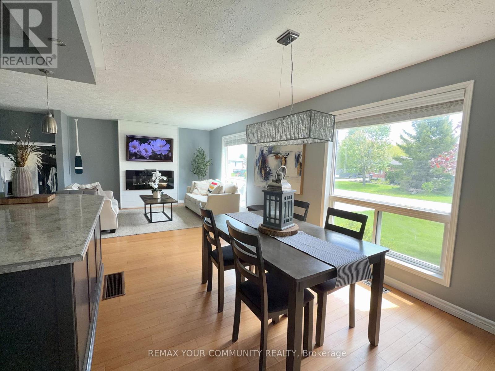 86 Oxley Drive, Penetanguishene, Ontario  L9M 1W1 - Photo 4 - S13231396