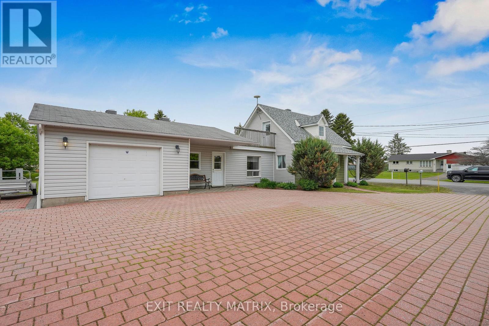 3704 Drouin Road, Clarence-Rockland, Ontario  K0A 2A0 - Photo 3 - X13235694