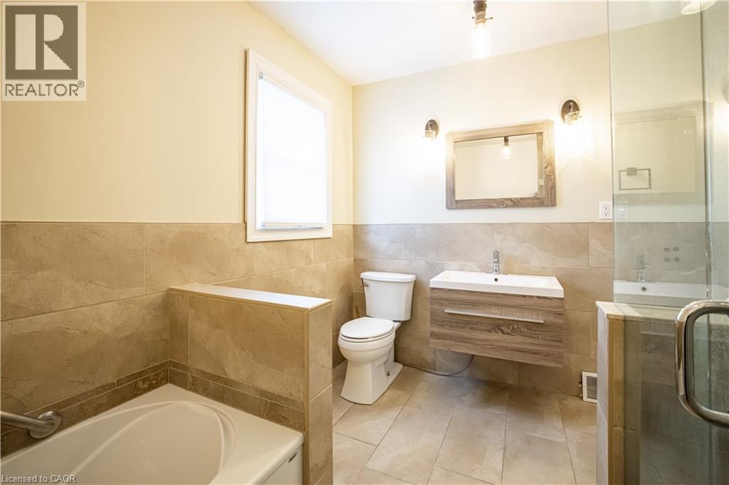 521 South Pelham Road Unit# Upper, Welland, Ontario  L3C 3C7 - Photo 7 - 40835628