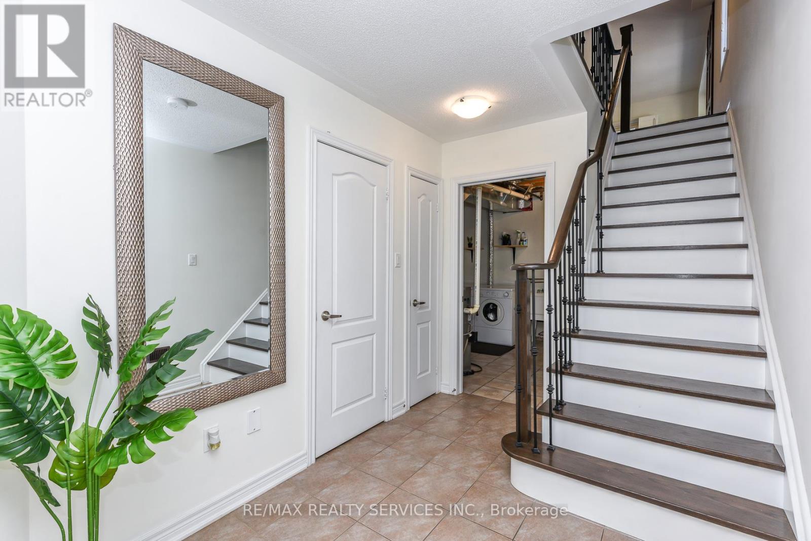 15 Peach Drive S, Brampton, Ontario  L6R 0W5 - Photo 10 - W13235538