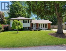 160 COUNCIL Crescent, Ancaster, Ontario