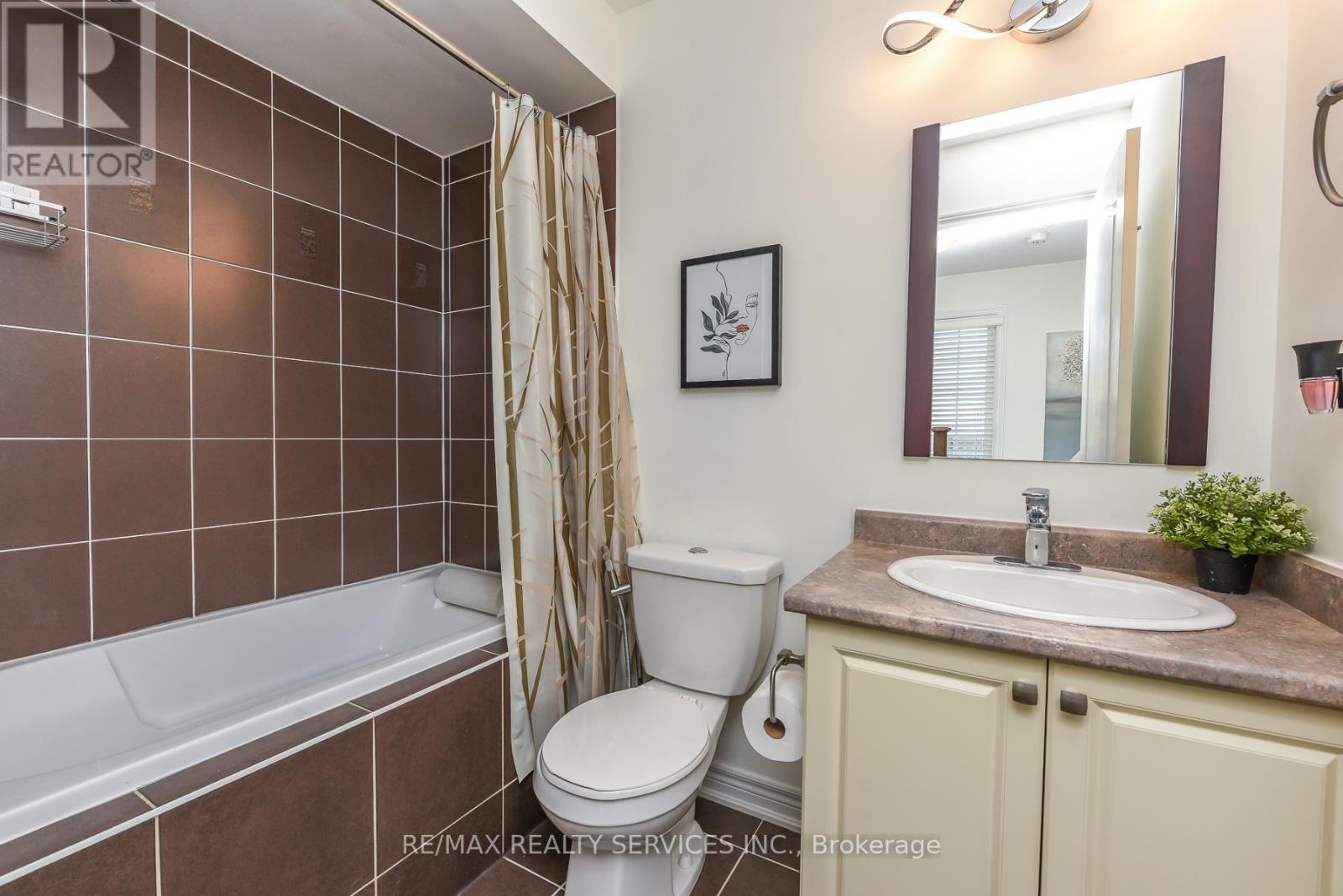 15 Peach Drive S, Brampton, Ontario  L6R 0W5 - Photo 32 - W13235538