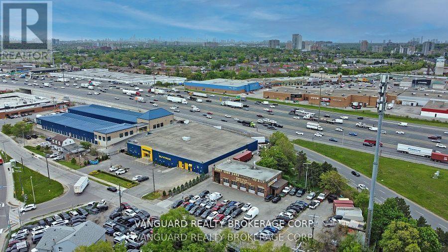 2025 Wilson Avenue, Toronto, Ontario  M9M 1A9 - Photo 4 - W13235658