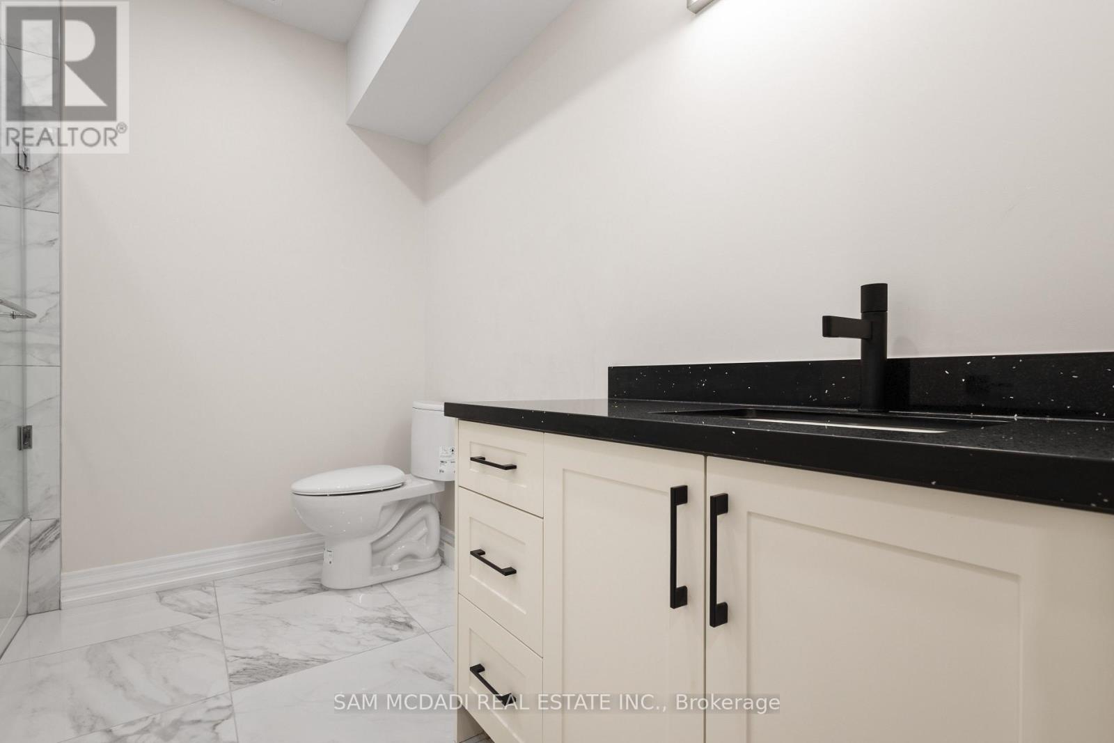 72 Oakes Drive, Mississauga, Ontario  L5G 3M1 - Photo 40 - W13235660