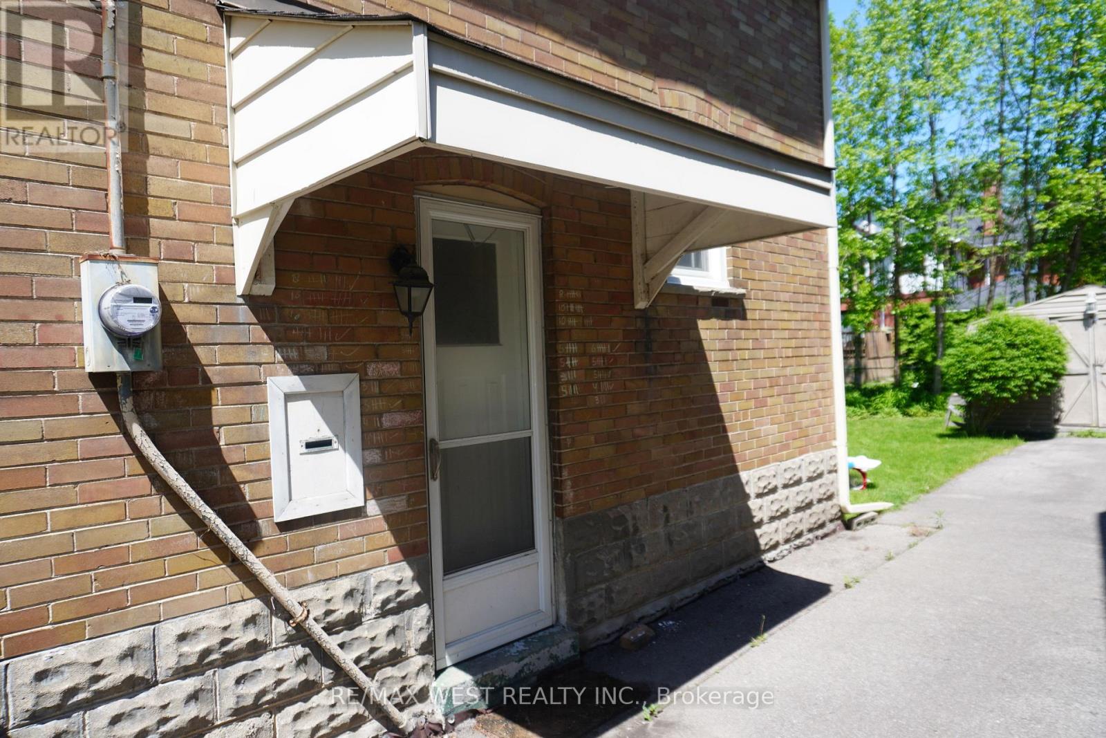 1109 Royal York Road, Toronto, Ontario  M8X 2G8 - Photo 14 - W13235750