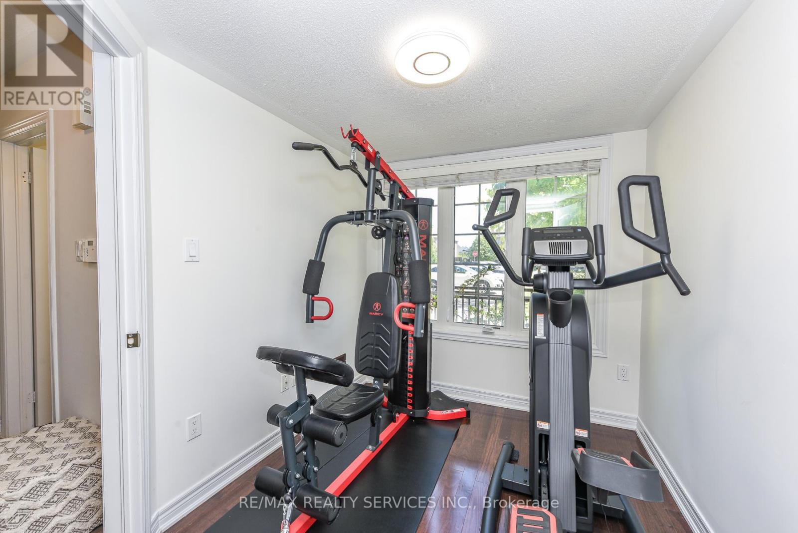 15 Peach Drive S, Brampton, Ontario  L6R 0W5 - Photo 8 - W13235538