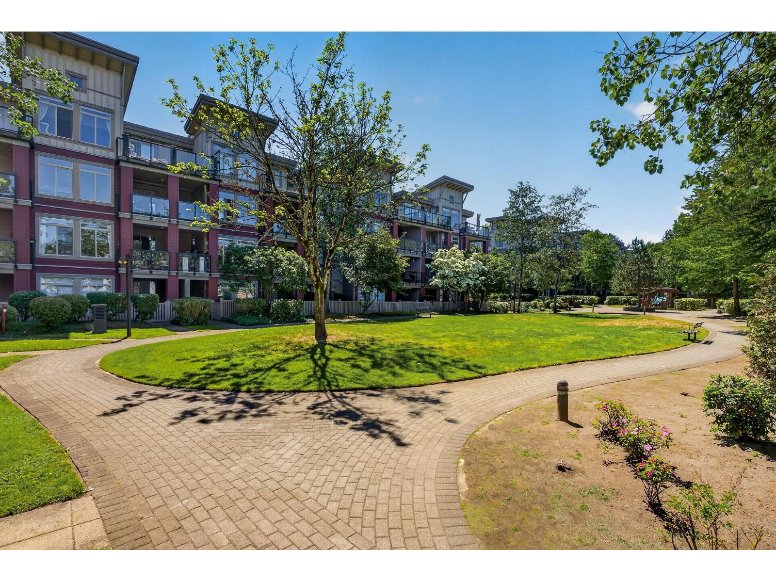 121 15385 101a Avenue, Surrey, British Columbia  V3R 0B4 - Photo 30 - R3131072