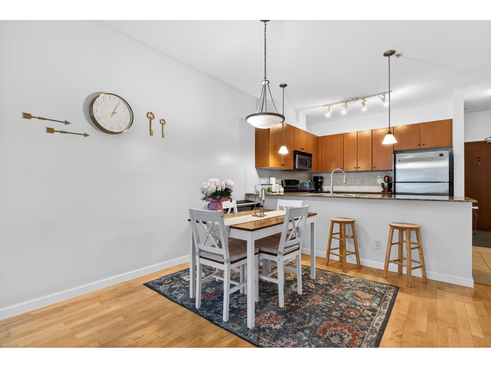 121 15385 101a Avenue, Surrey, British Columbia  V3R 0B4 - Photo 7 - R3131072
