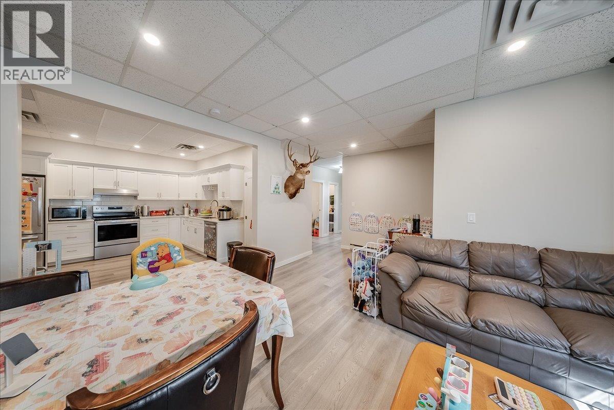 1500 Cedar Avenue, Trail, British Columbia V1R 4C6 - Photo 17 - 10389784