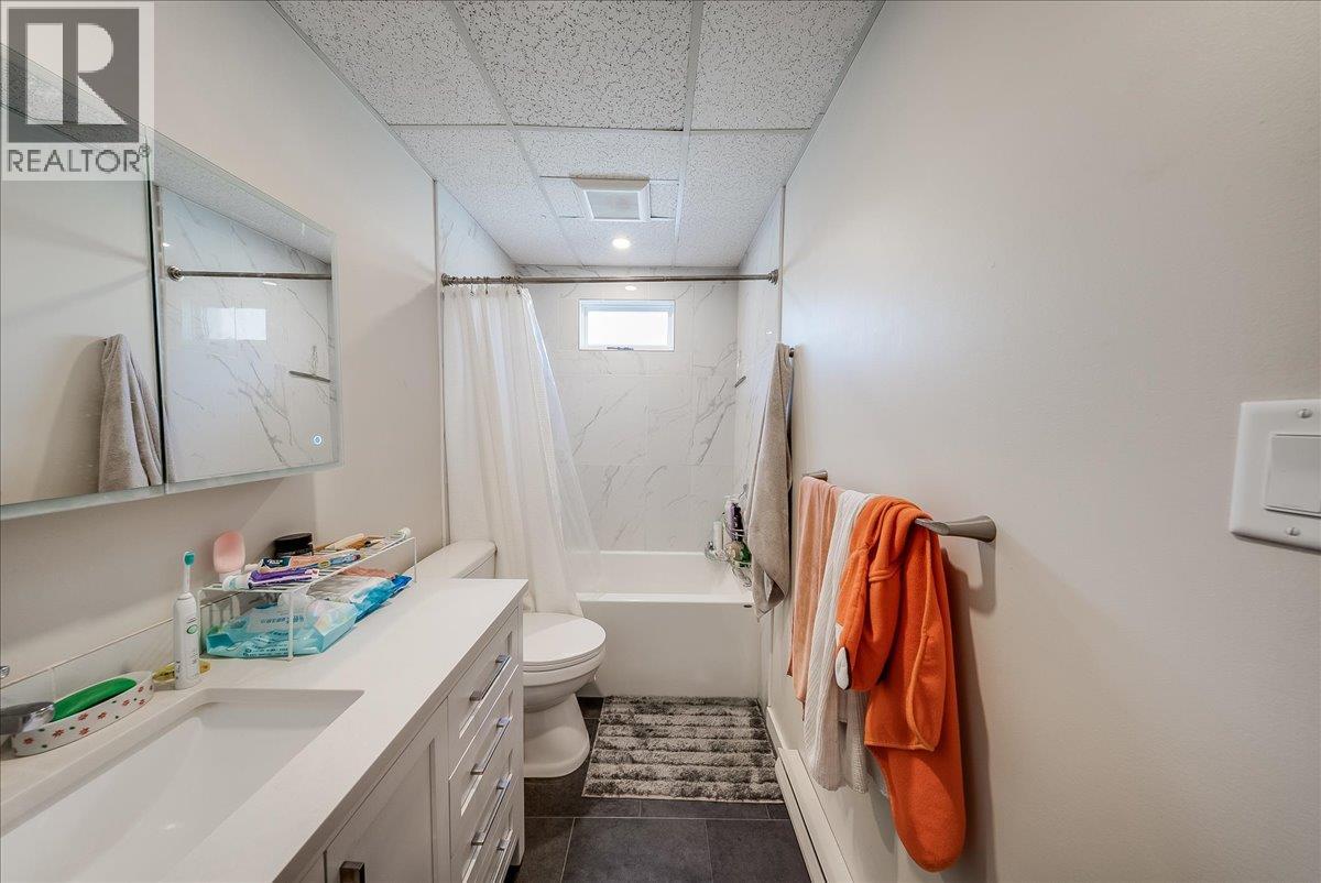1500 Cedar Avenue, Trail, British Columbia V1R 4C6 - Photo 24 - 10389784