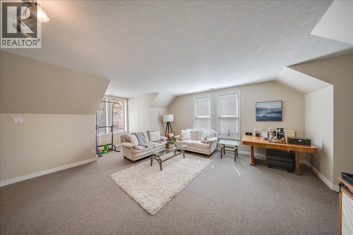 1500 Cedar Avenue, Trail, British Columbia V1R 4C6 - Photo 43 - 10389784